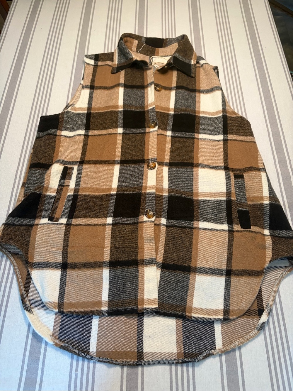 Women’s  Plaid Button-Front Vest Jacket - Brown/Black/Cream